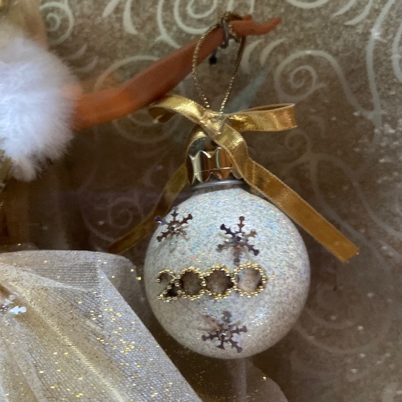 Vintage Celebration Barbie Special 2000 Edition - Picture 6 of 7